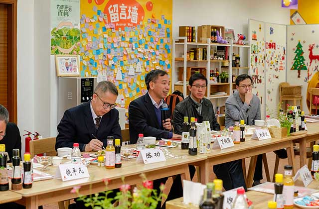 （中國食品科學(xué)技術(shù)學(xué)會(huì )副理事長(cháng)丁鋼強發(fā)言）